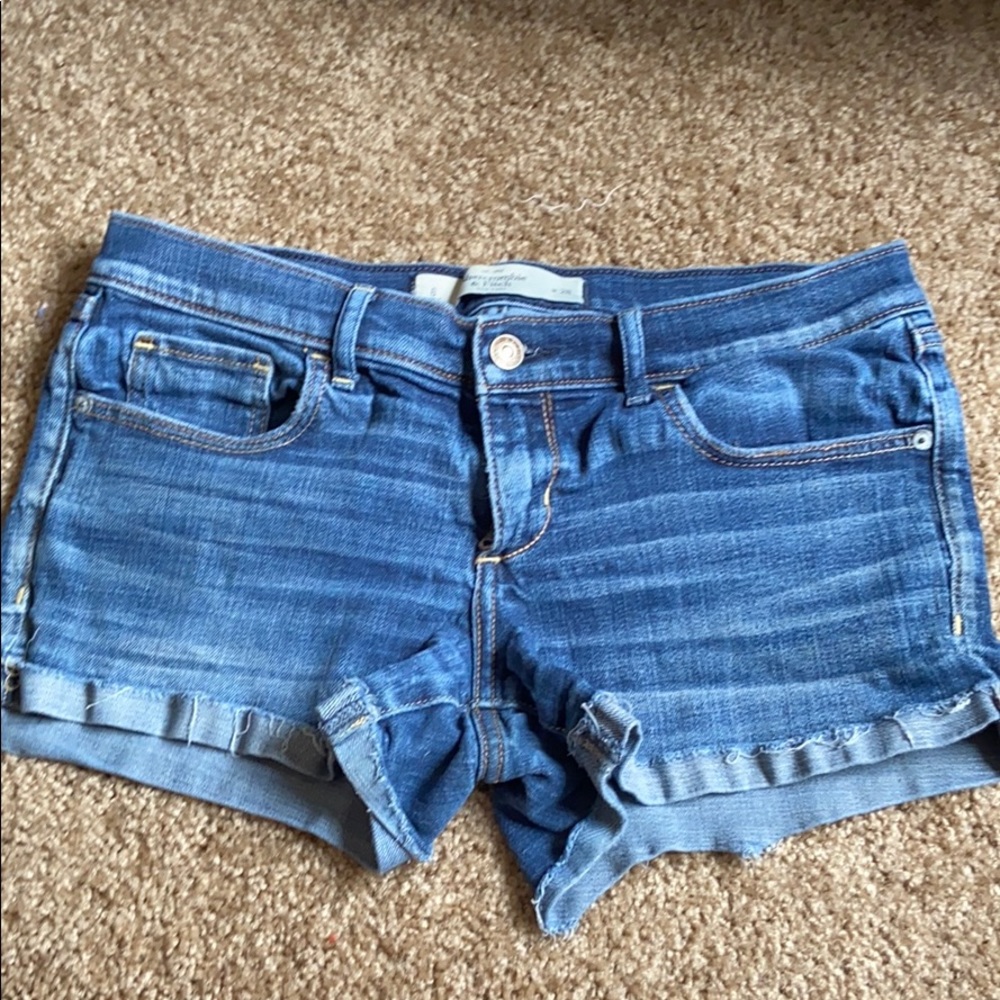 ABERCROMBIE AND FITCH JEAN SHORTS